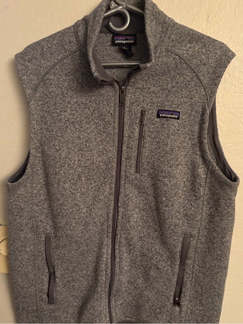 Patagonia Gray Men’s Fleece Vest with Zip Pockets